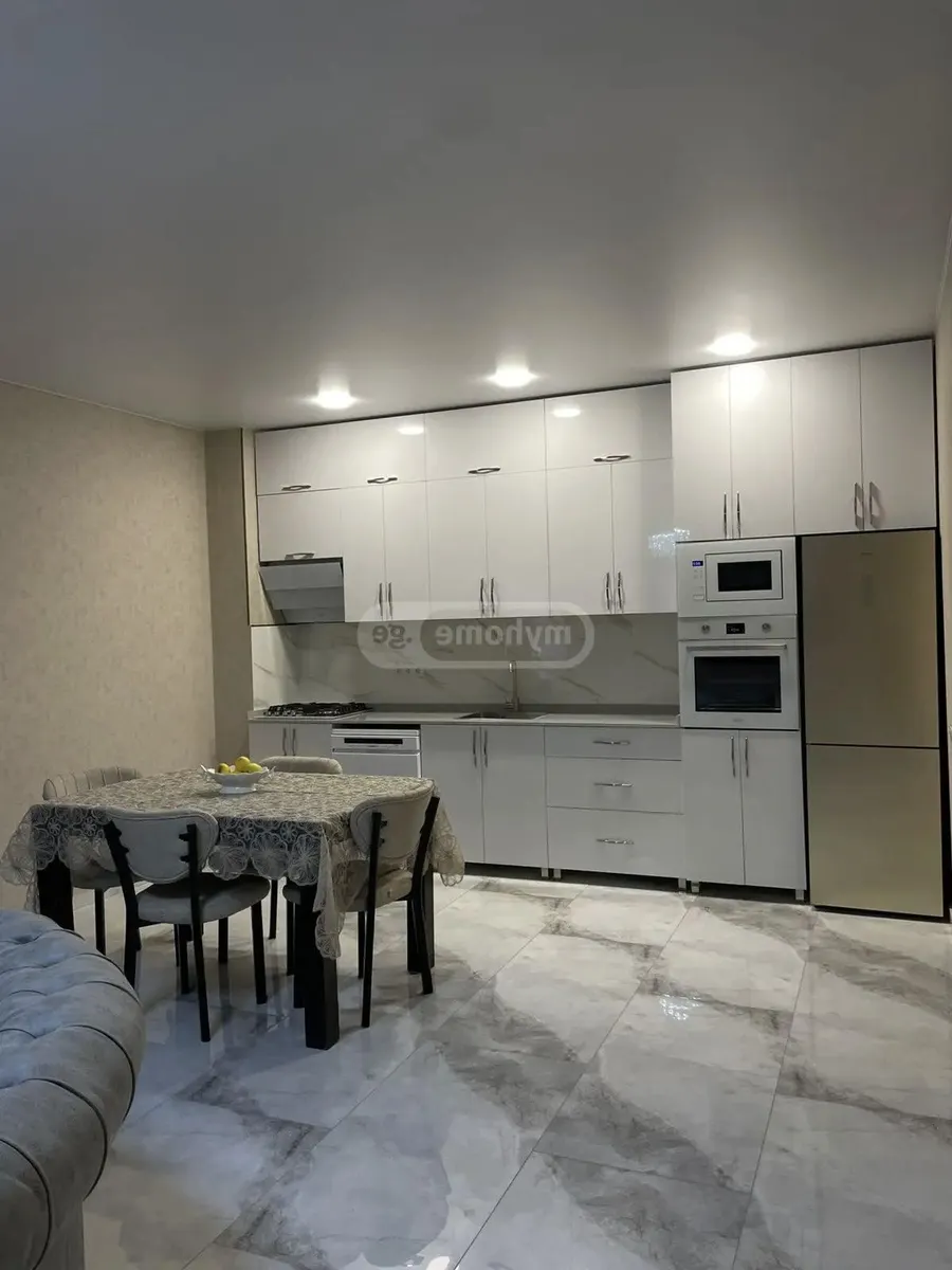 Квартира, 3-комн., 85 м², Modern House