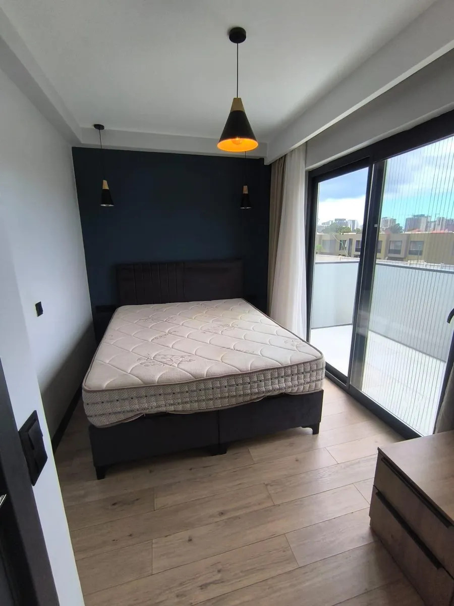 House, 5-room, 207 m²