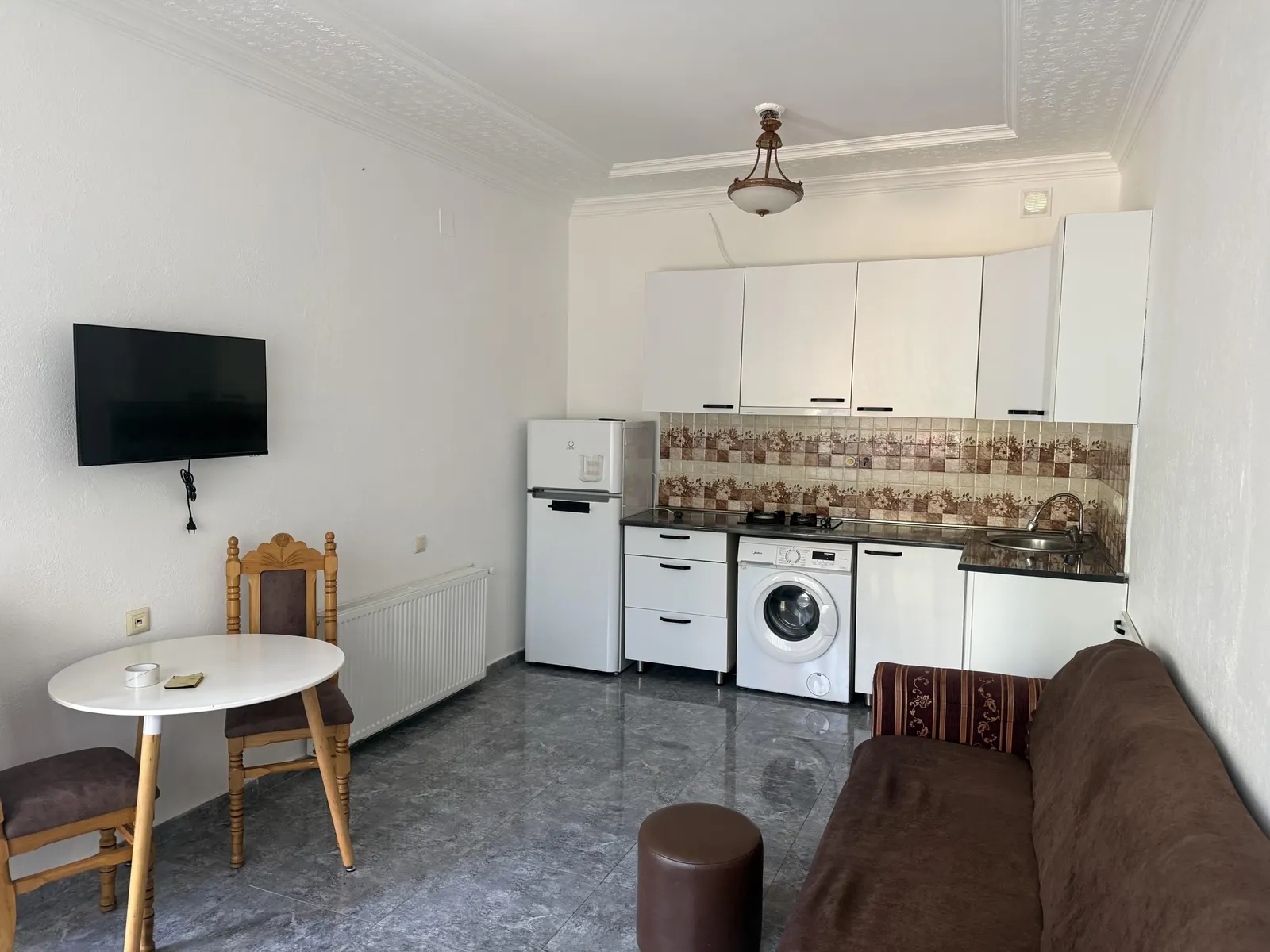 House, 2-room, 50 m²