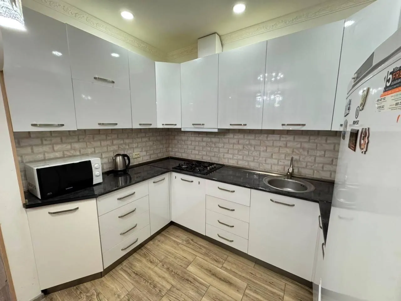 Квартира, 3-комн., 75 м²