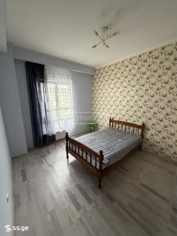 Квартира, 3-комн., 84 м²