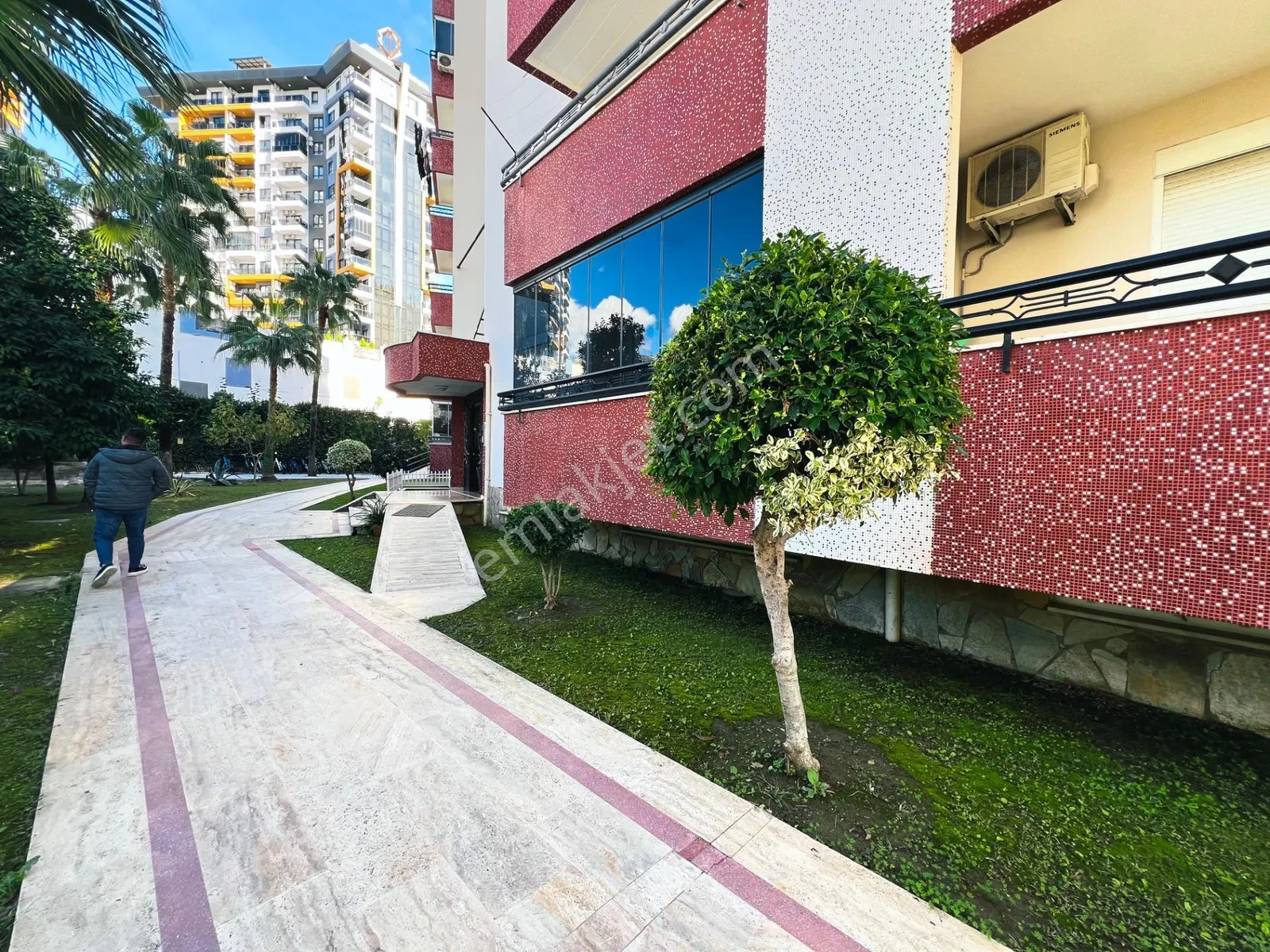 Apartment, 3-room, 135 m²