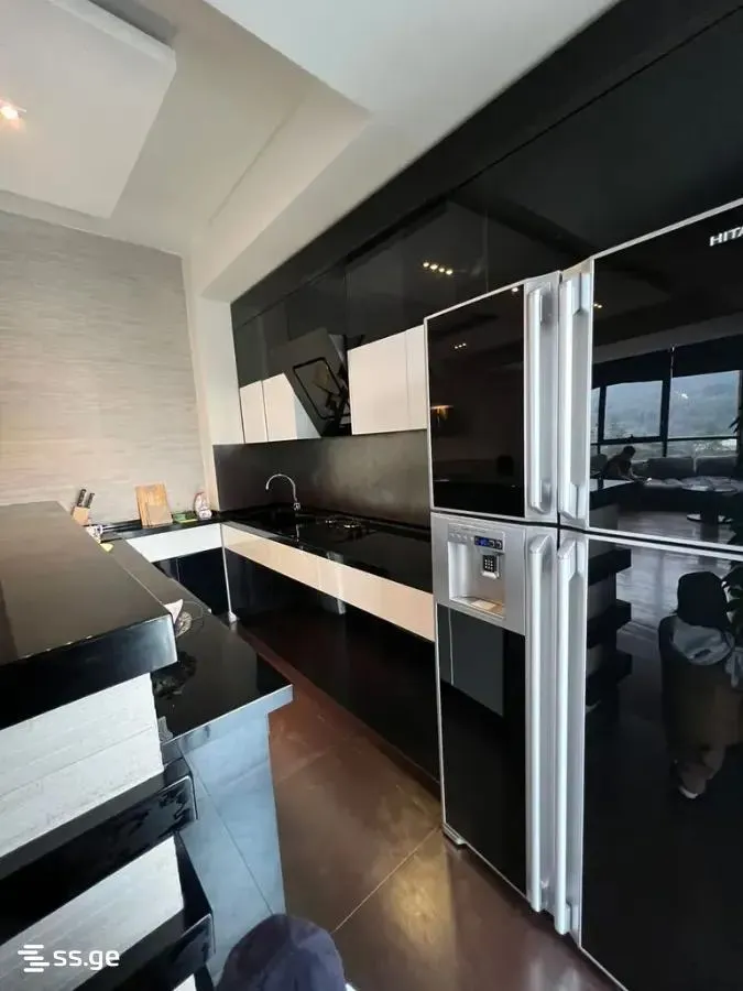 Apartment, 3-room, 100 m²