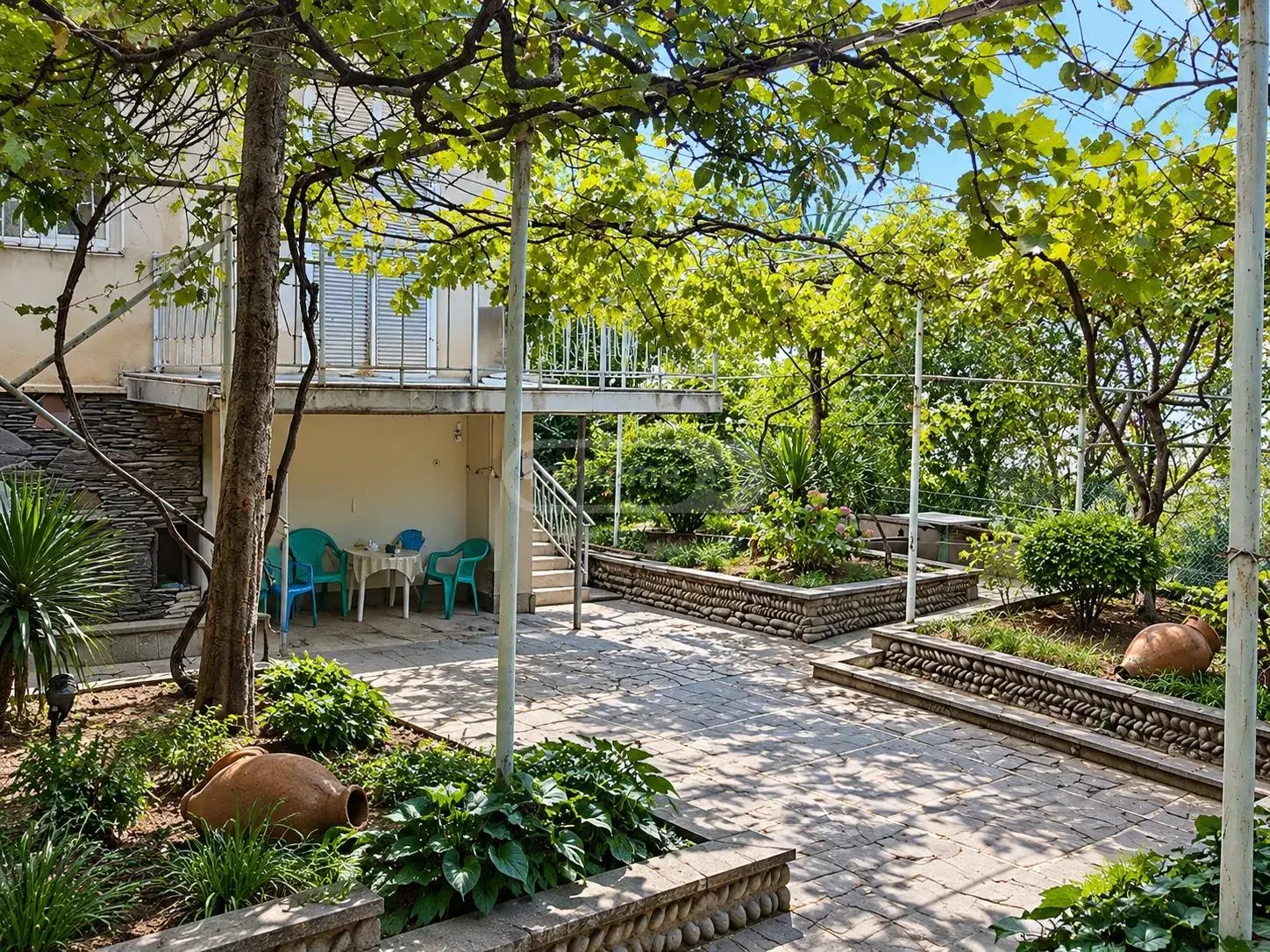 House, 5-room, 270 m²