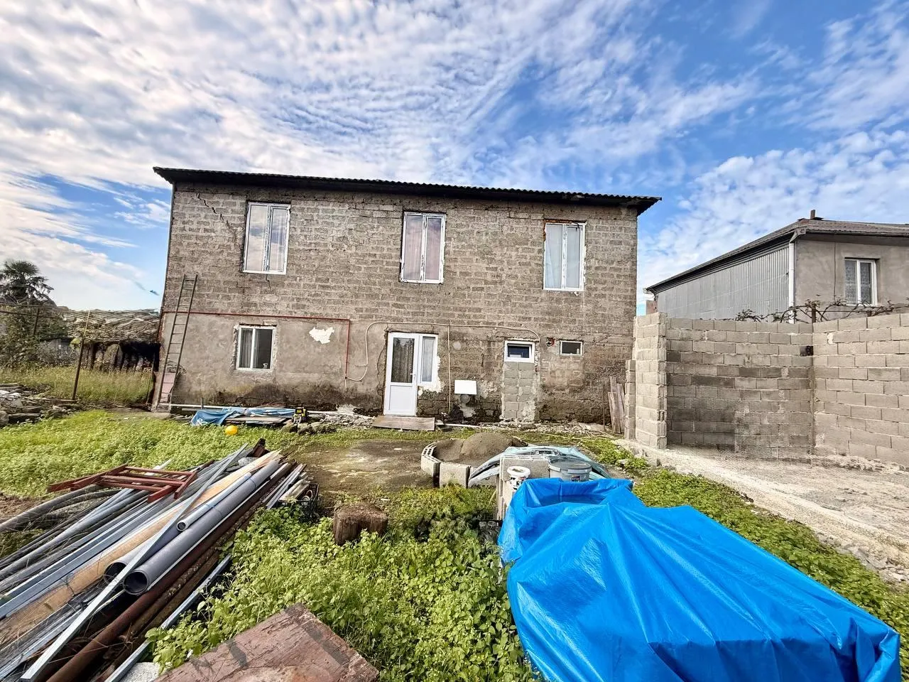 House, 5-room, 160 m²
