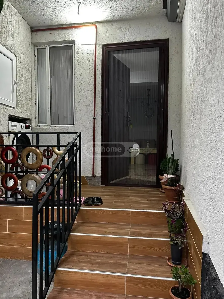 House, 2-room, 50 m²