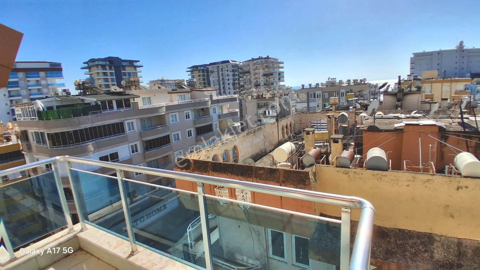 Apartment, 7-room, 300 m²
