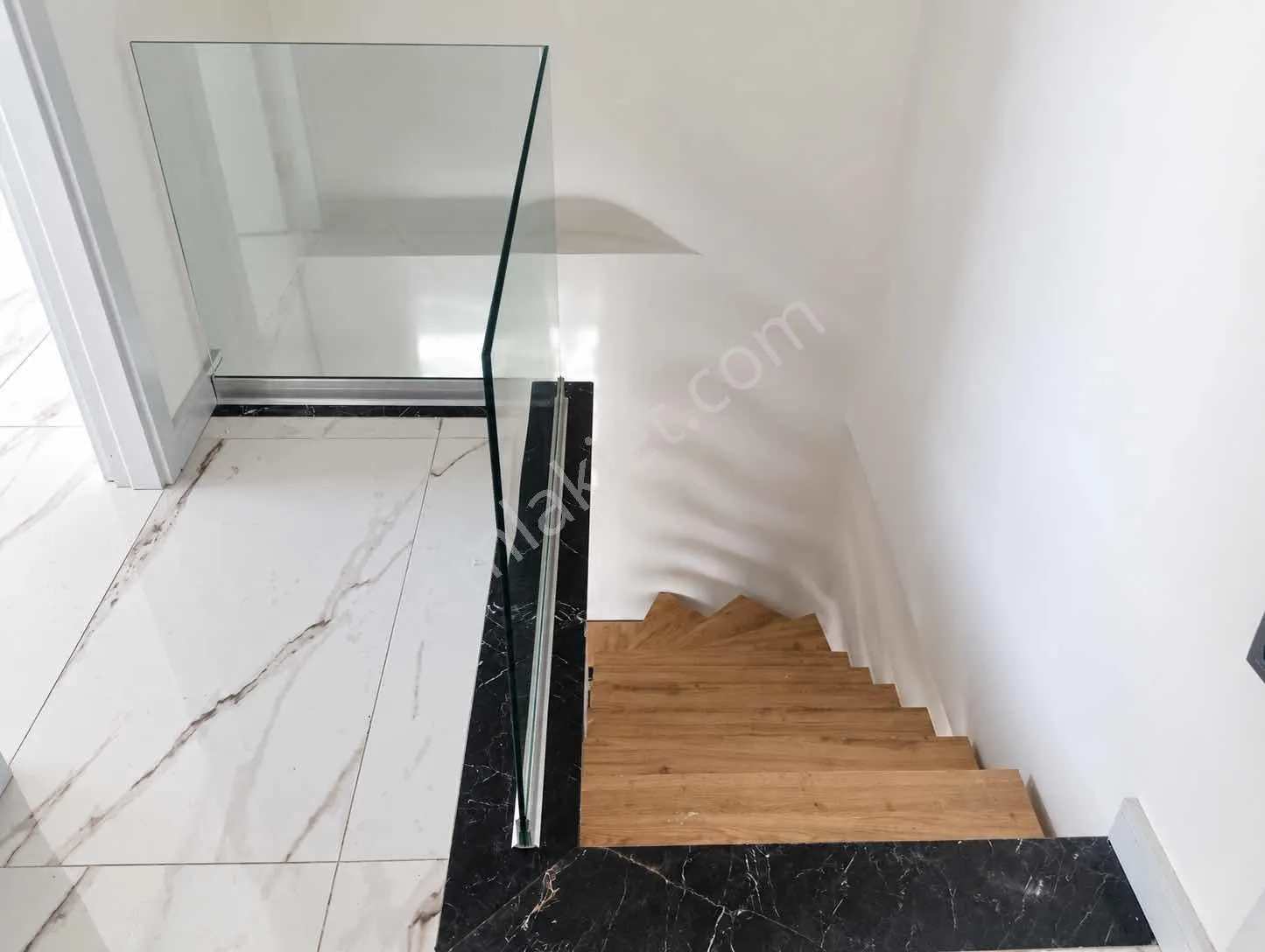 Apartment, 3-room, 130 m²