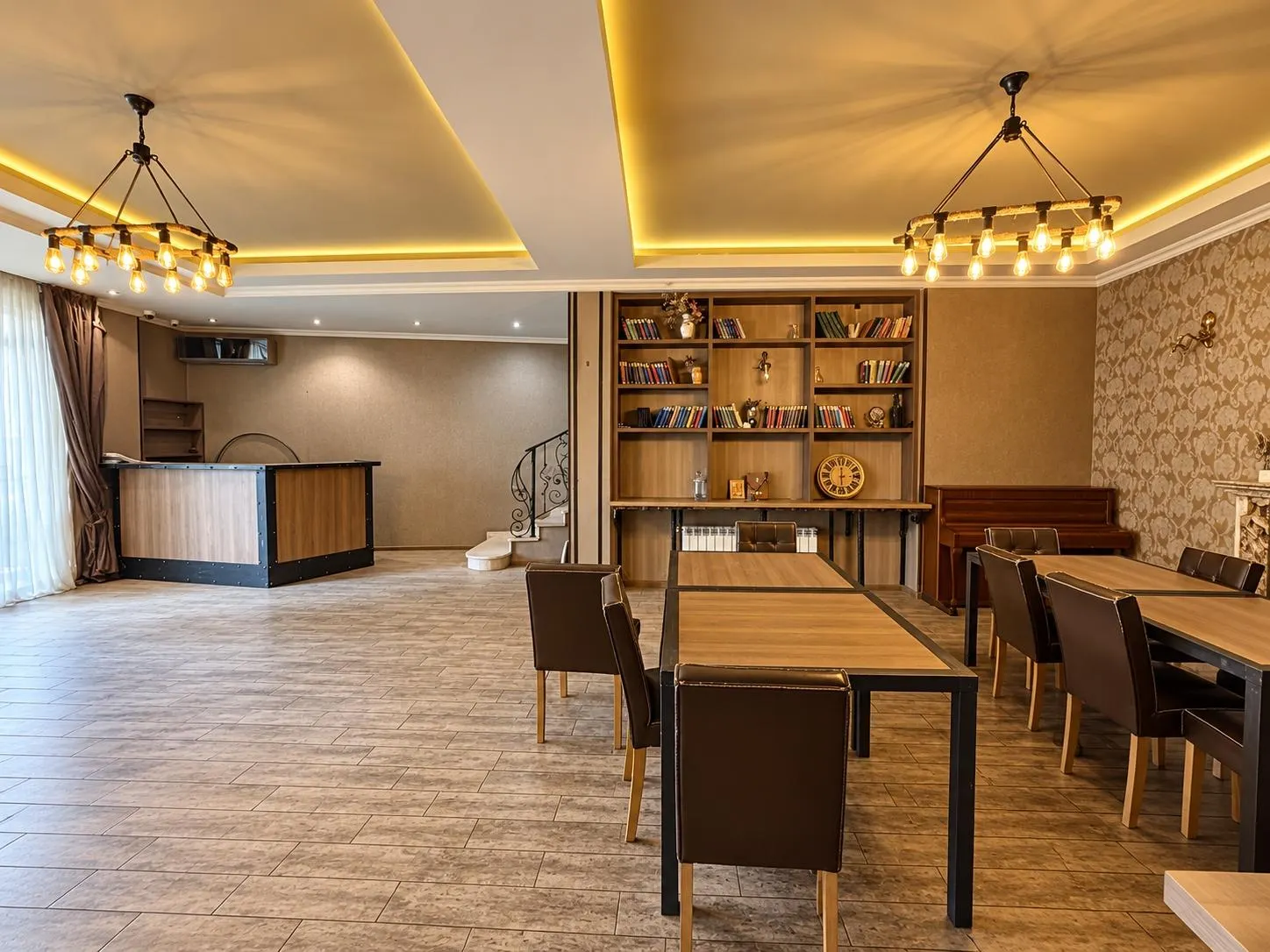 Дом, 10-комн., 415 м²