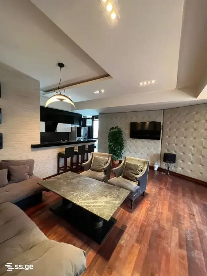 Apartment, 3-room, 100 m²