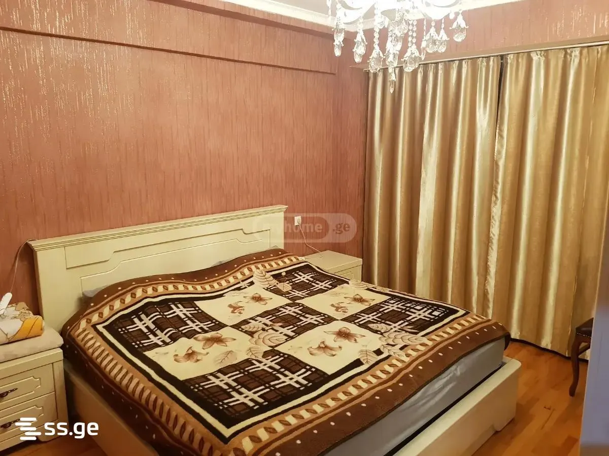 Apartment, 3-room, 90 m²