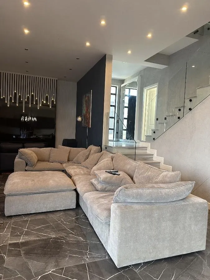 Дом, 6-комн., 400 м²