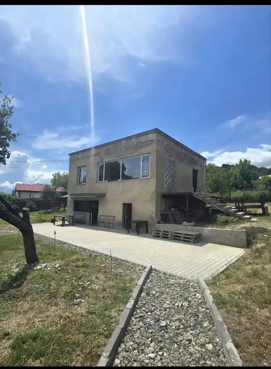 Дом, 8-комн., 200 м²
