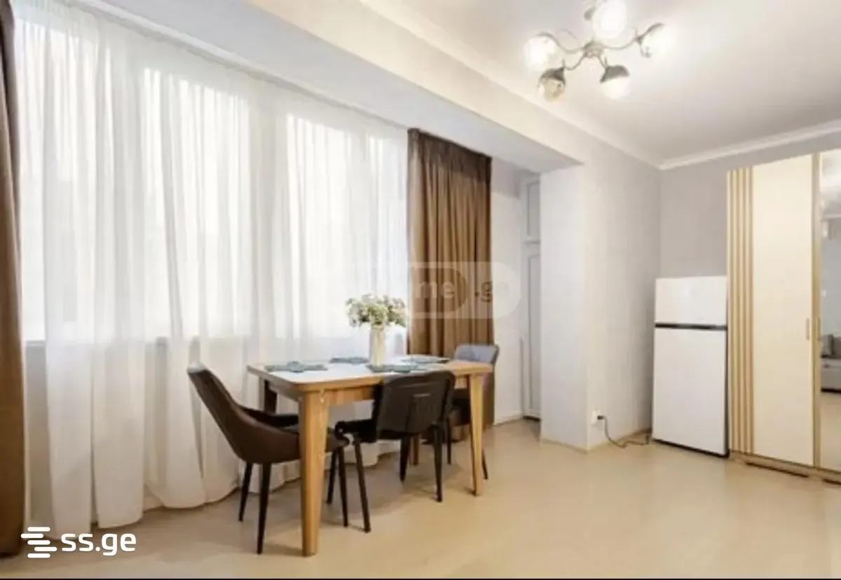 Квартира, 2-комн., 80 м²