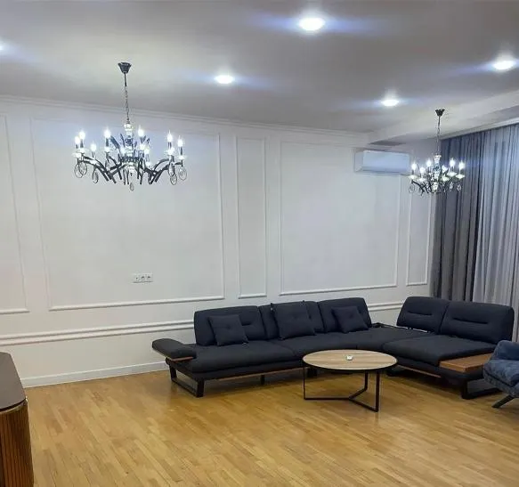 Квартира, 5-комн., 165 м²