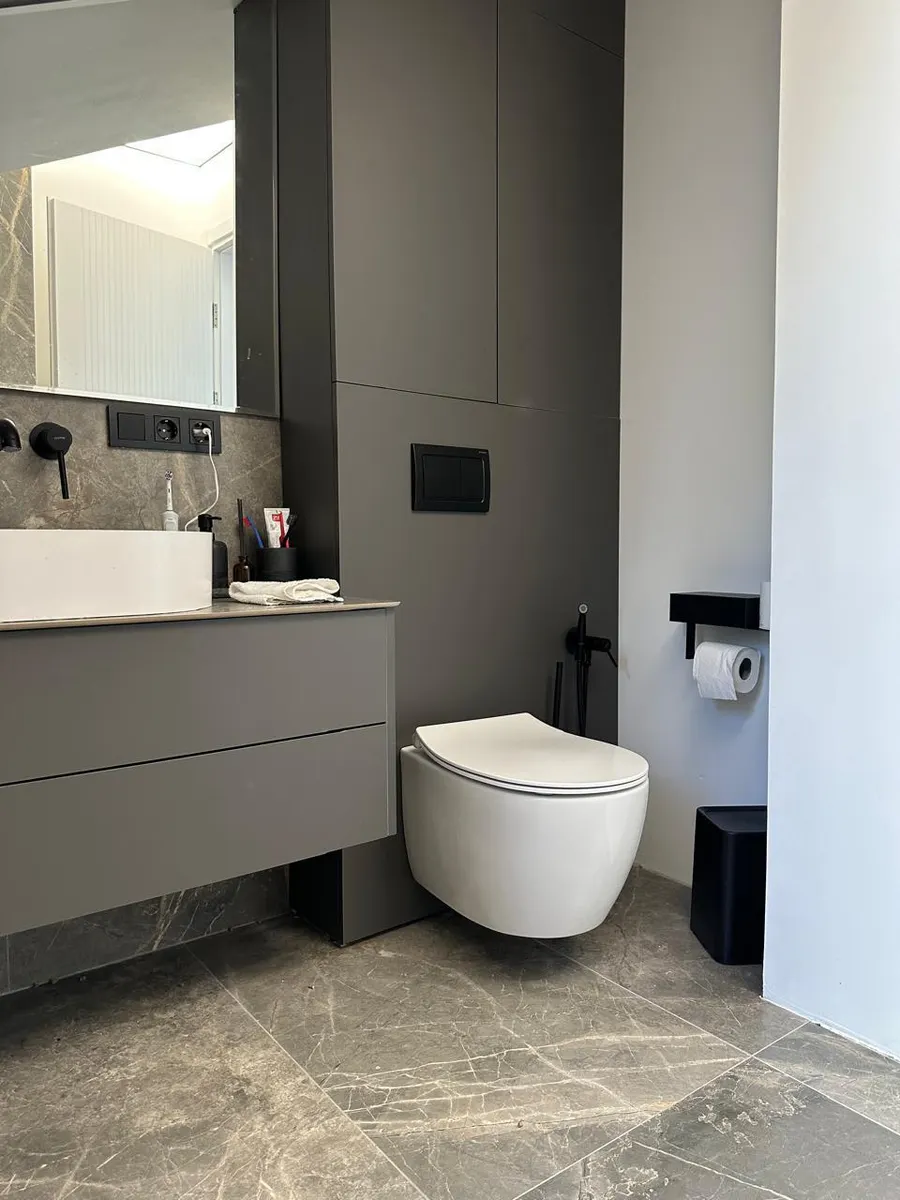 Дом, 5-комн., 220 м²