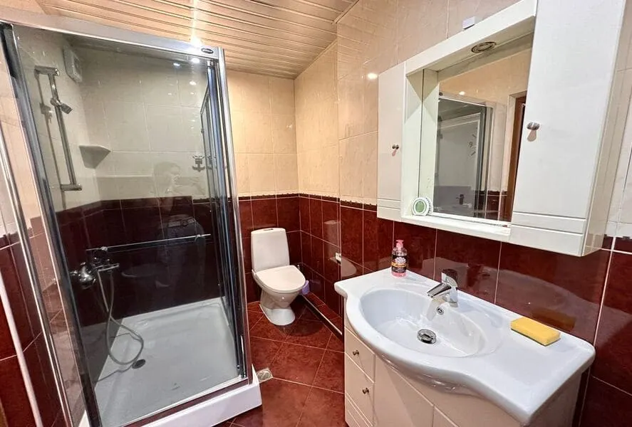 Apartment, 5-room, 130 m²