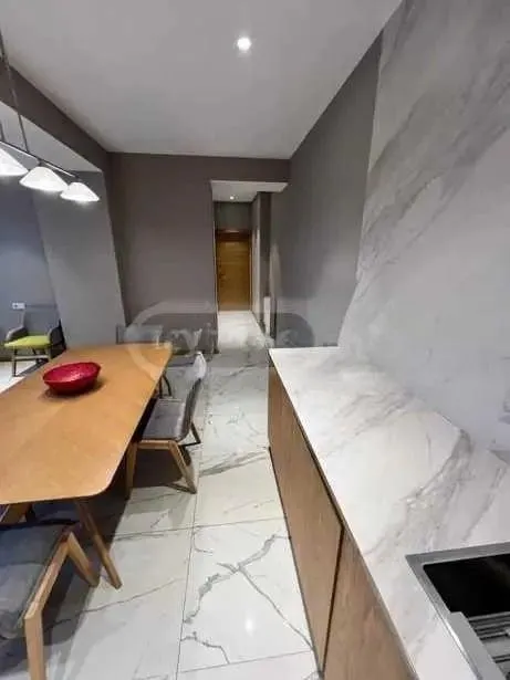 Квартира, 2-комн., 80 м²