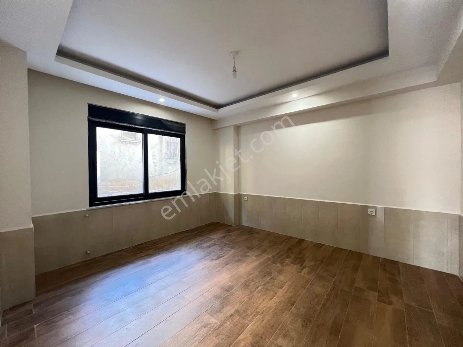 Apartment, 6-room, 200 m²