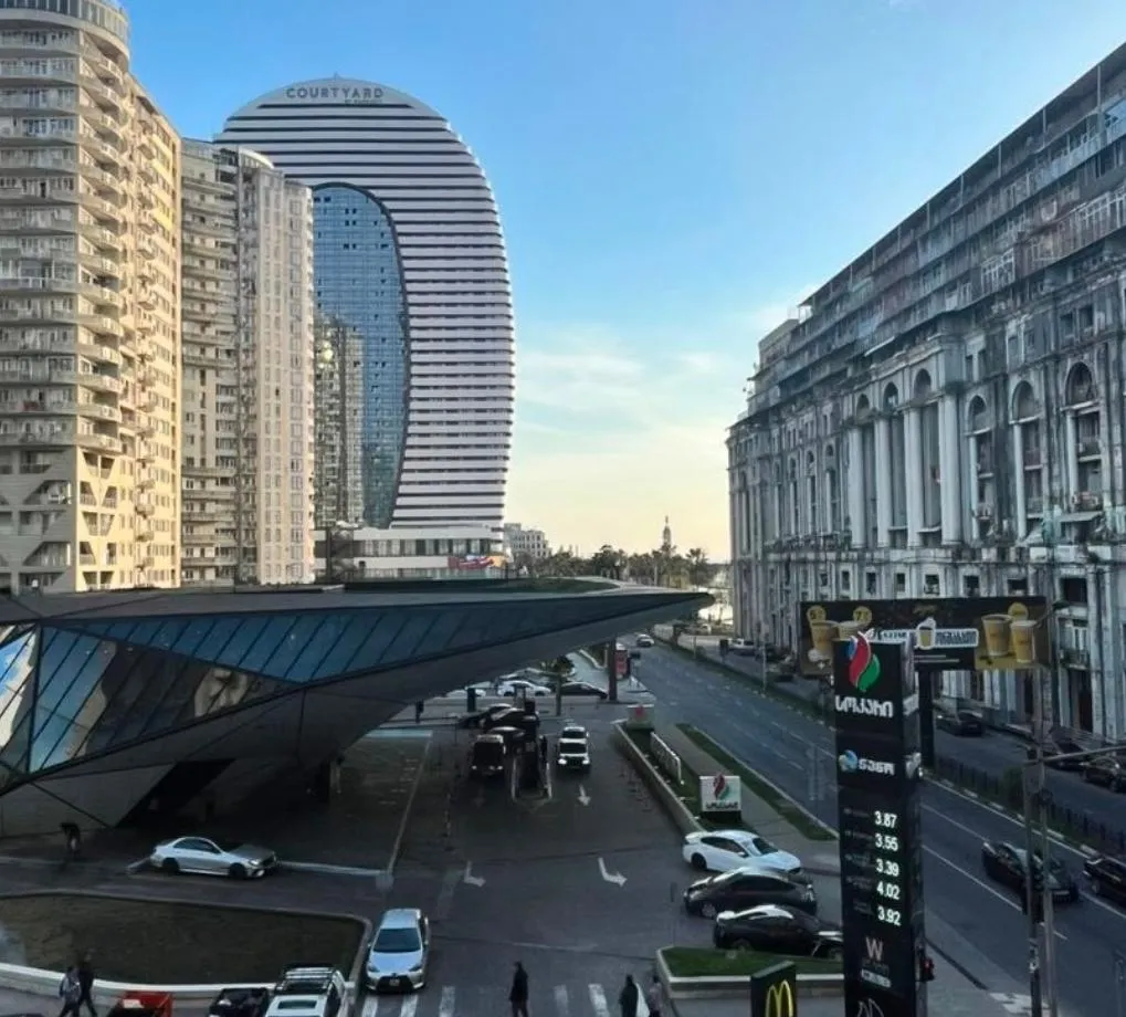 Apartment, 3-room, 108 m², Subtropic City