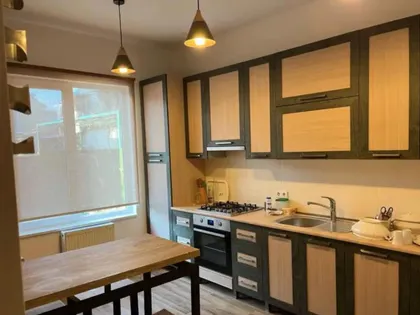 House, 5-room, 205 m²