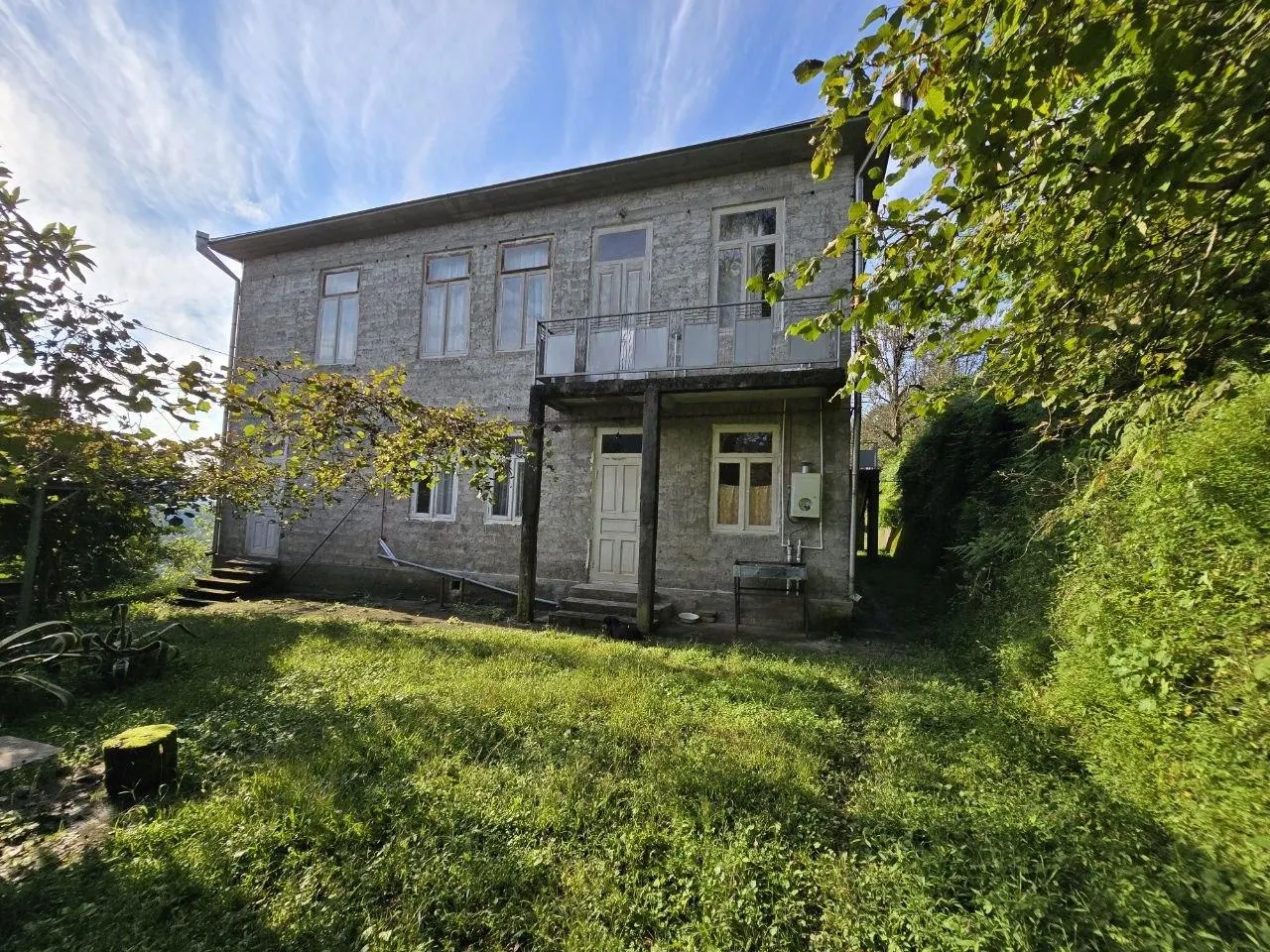 House, 5-room, 340 m²