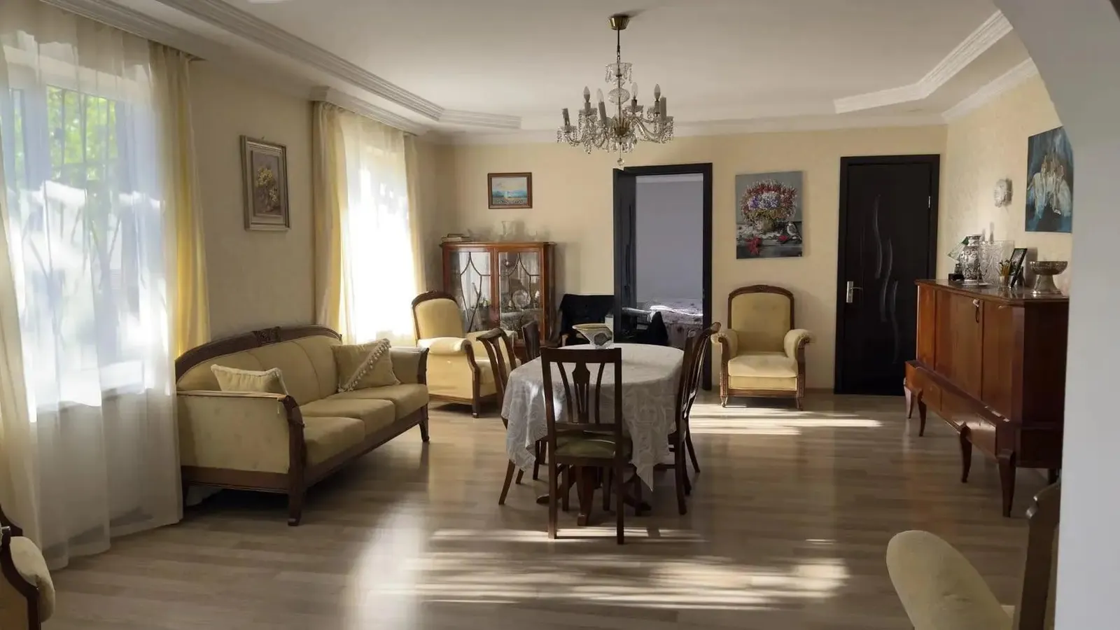 Дом, 8-комн., 350 м²