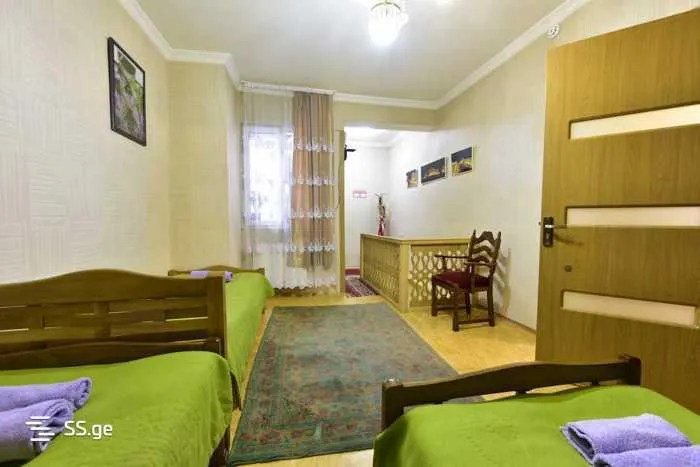 Квартира, 4-комн., 69 м²