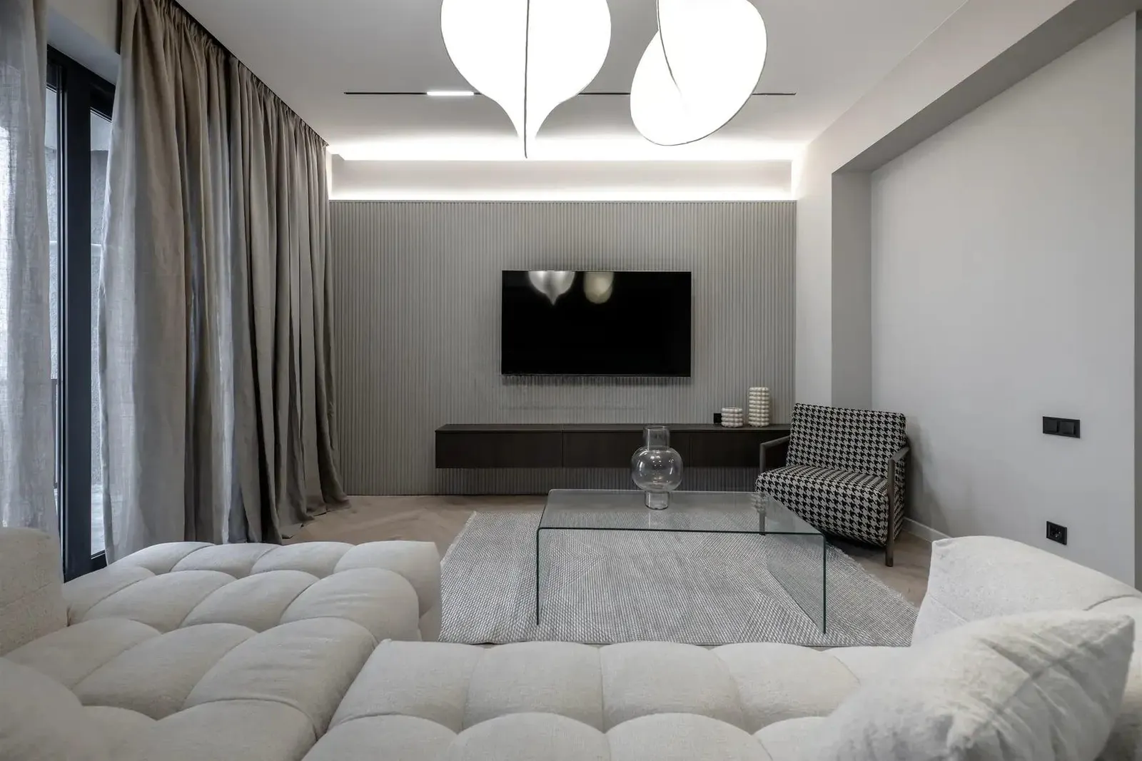 Квартира, 4-комн., 143 м²