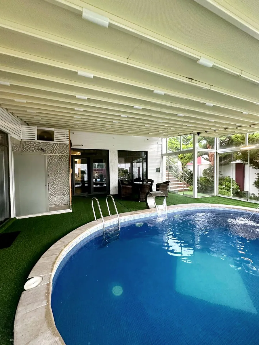 House, 6-room, 600 m²