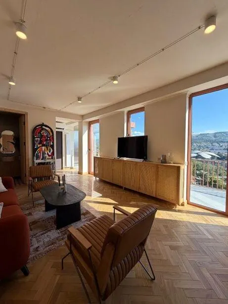 Apartment, 4-room, 207 m², Midamo Voroncovi