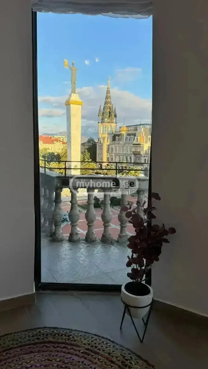 Квартира, 3-комн., 115 м²