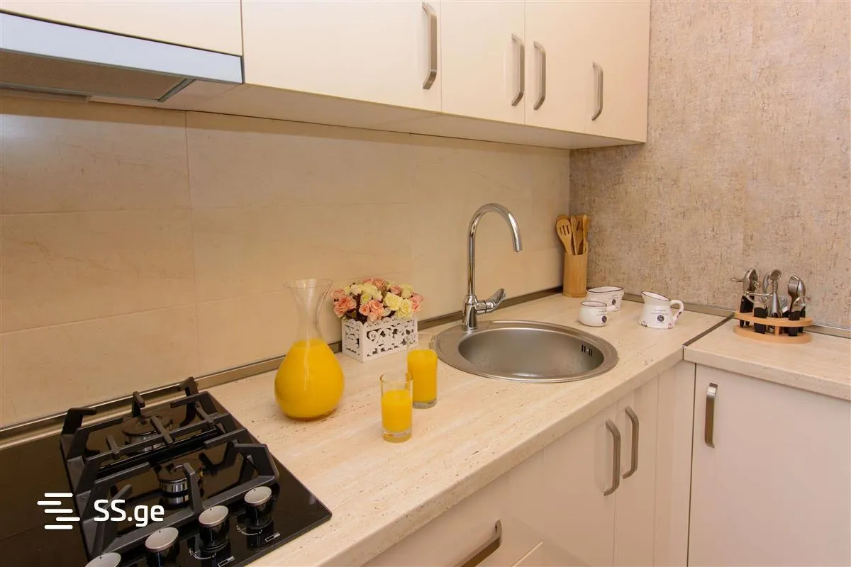 Квартира, 3-комн., 80 м²