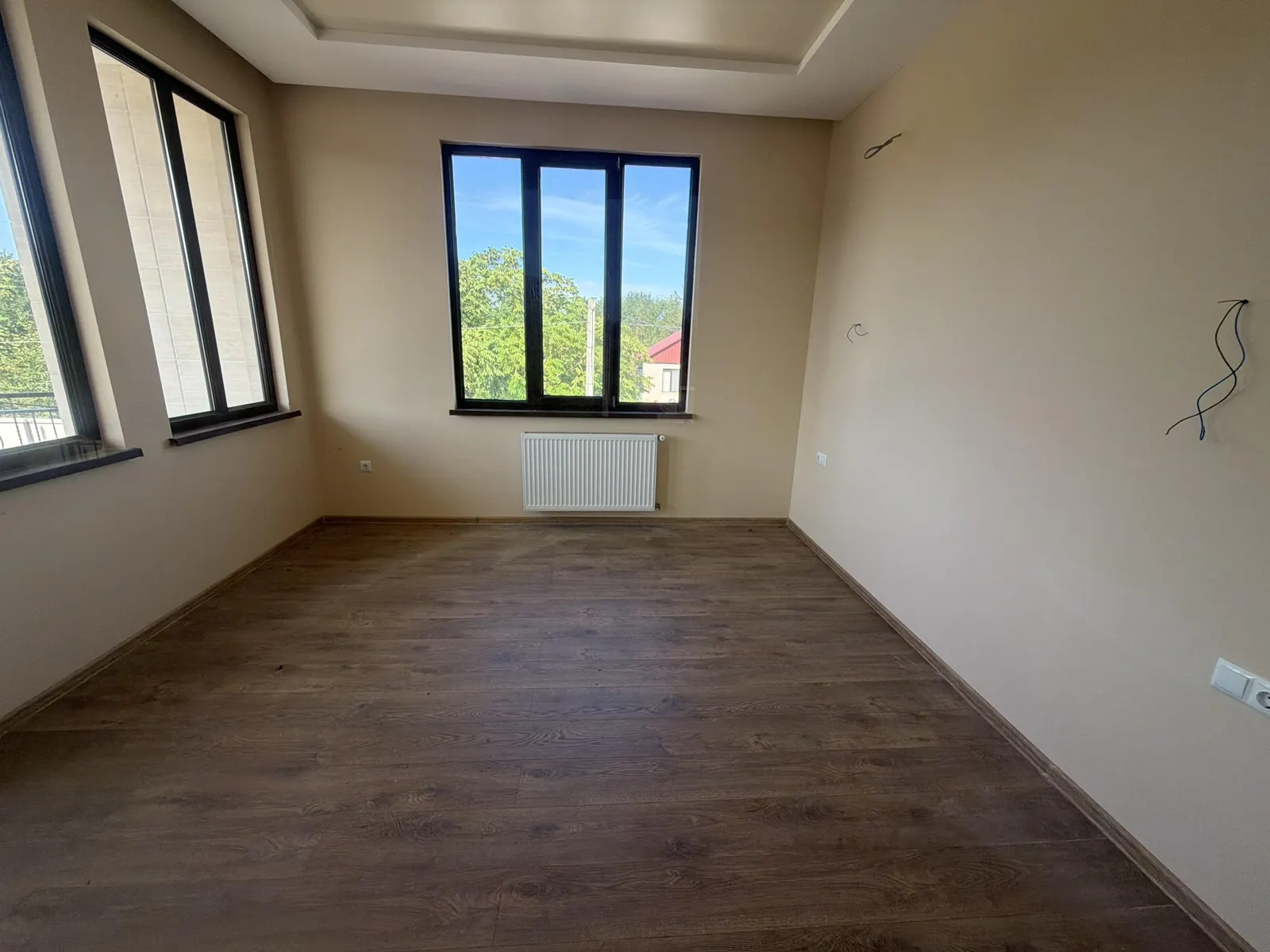 House, 5-room, 194.8 m²