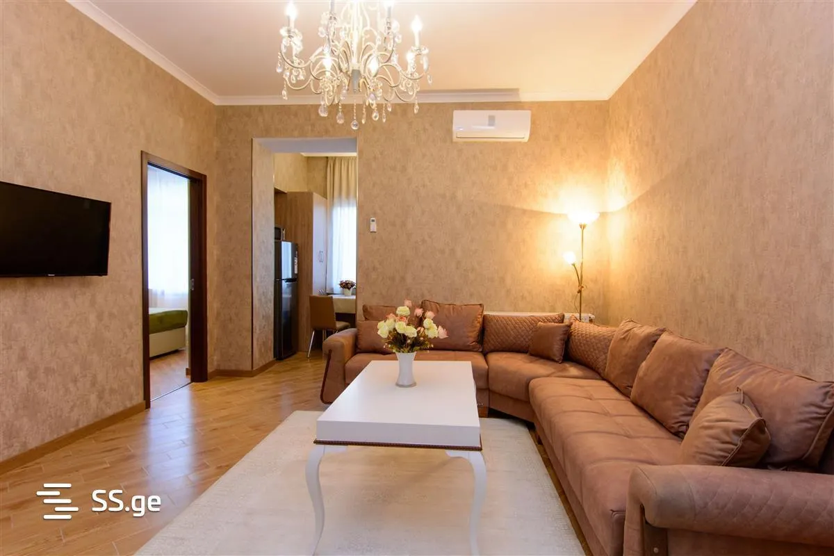 Квартира, 3-комн., 80 м²