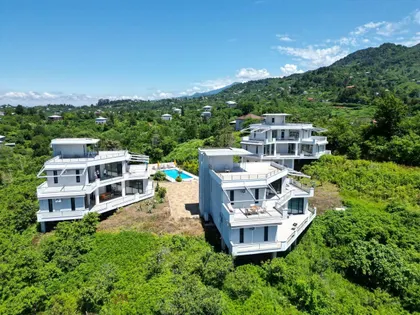 House, 5-room, 415 m²