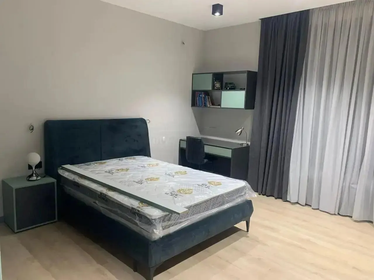 Дом, 6-комн., 355 м²