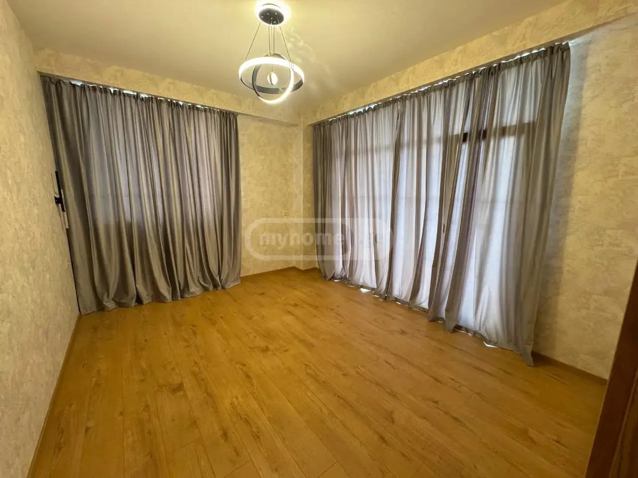 Квартира, 1-комн., 76 м²