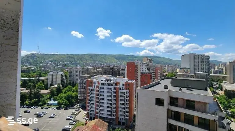 Apartment, 5-room, 155 m²
