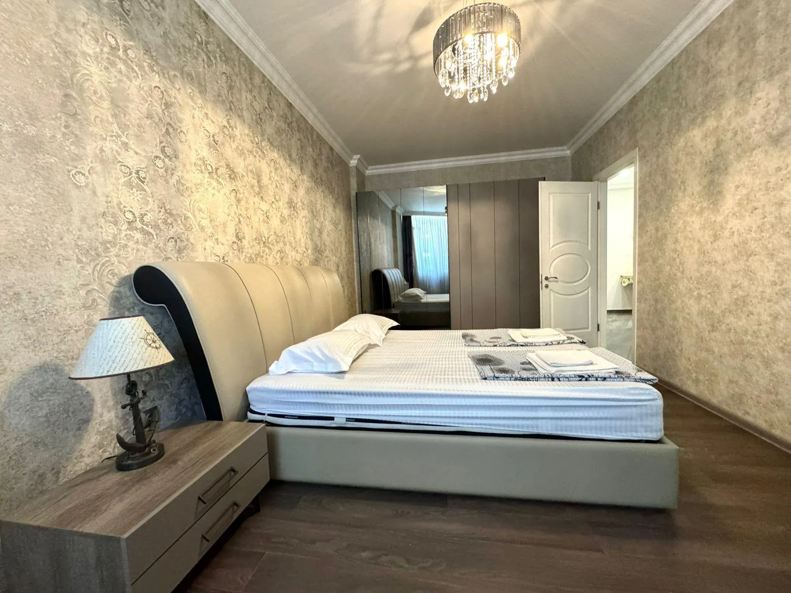 Apartment, 4-room, 160 m², Zurab Gorgiladze St, 98
