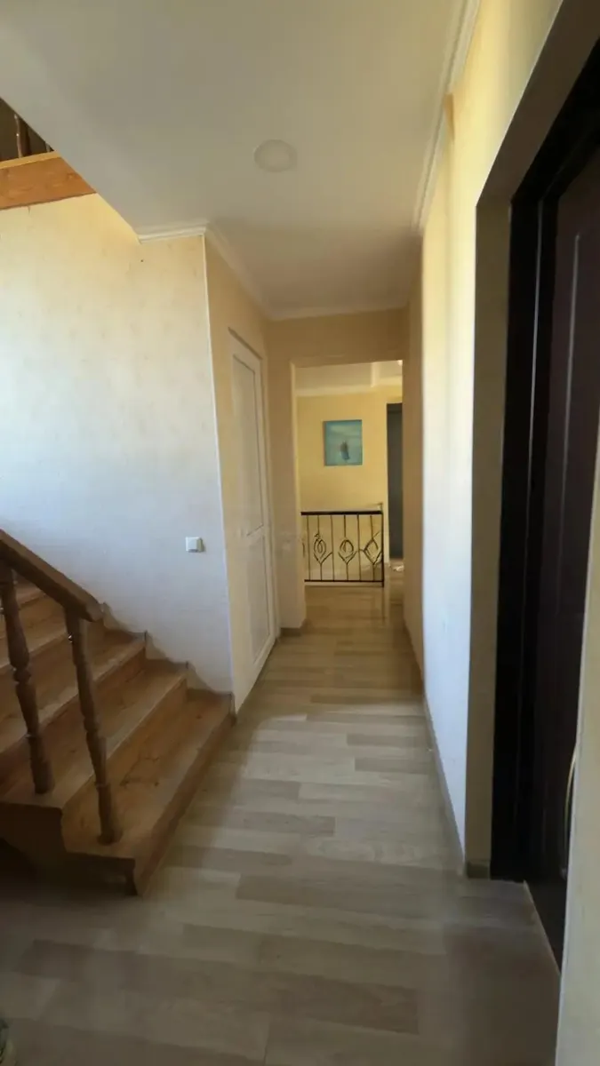Дом, 8-комн., 350 м²