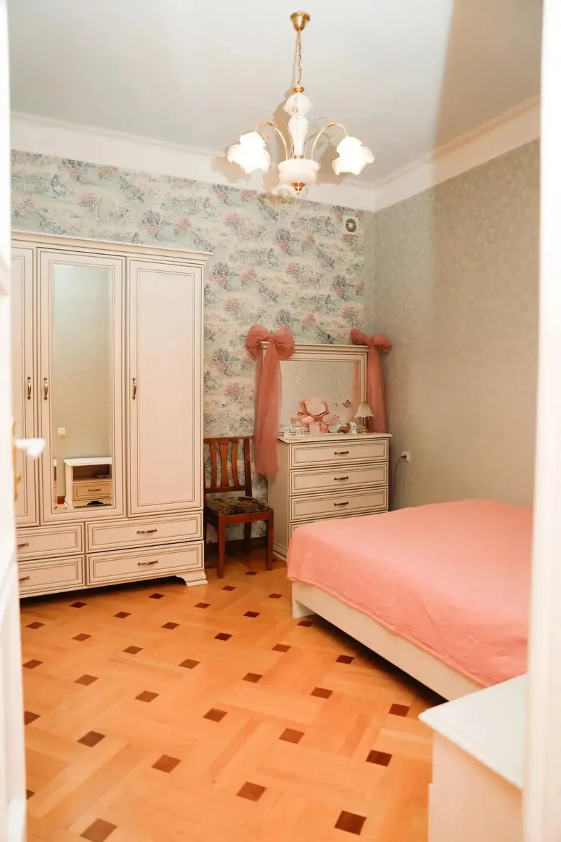 Дом, 5-комн., 257 м²
