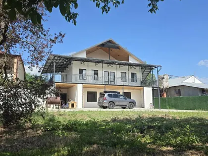 Дом, 5-комн., 390 м²