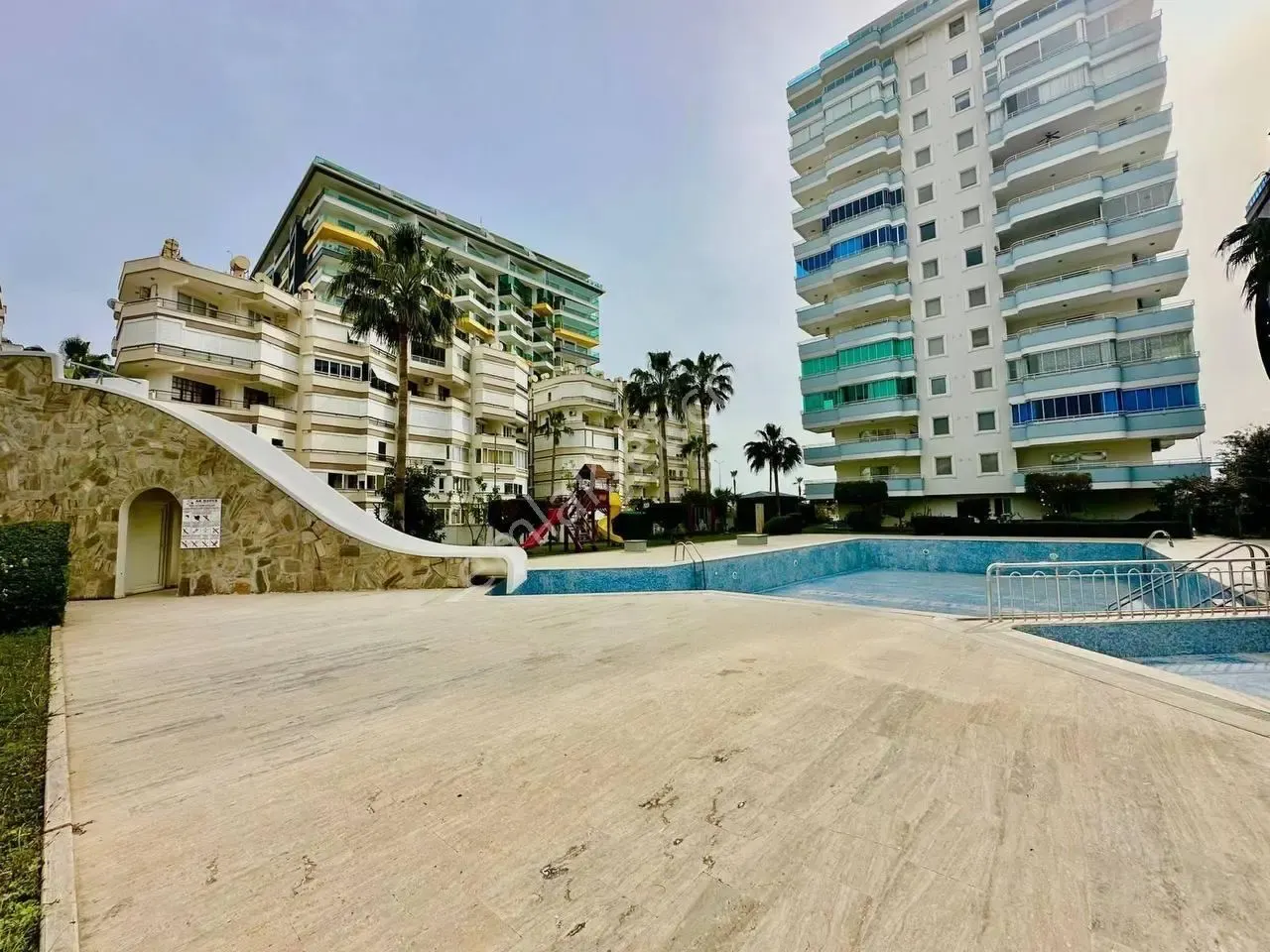 Apartment, 3-room, 130 m²