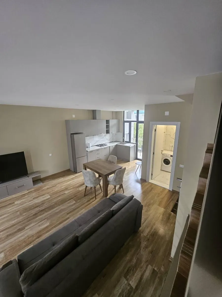 House, 4-room, 220 m²