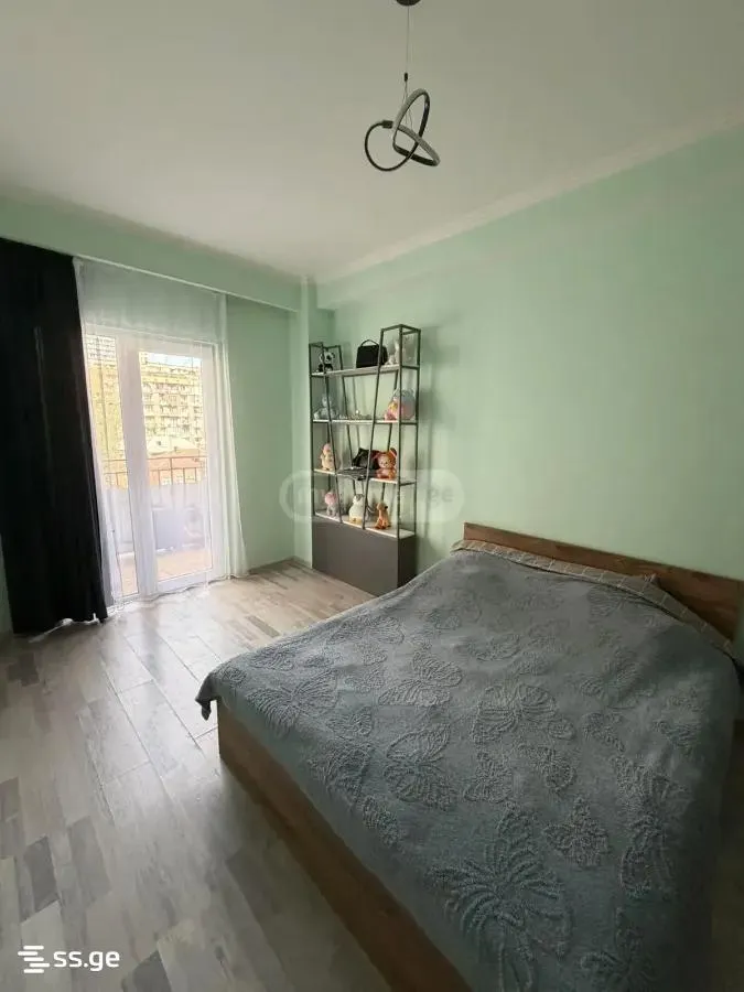 Квартира, 3-комн., 84 м²