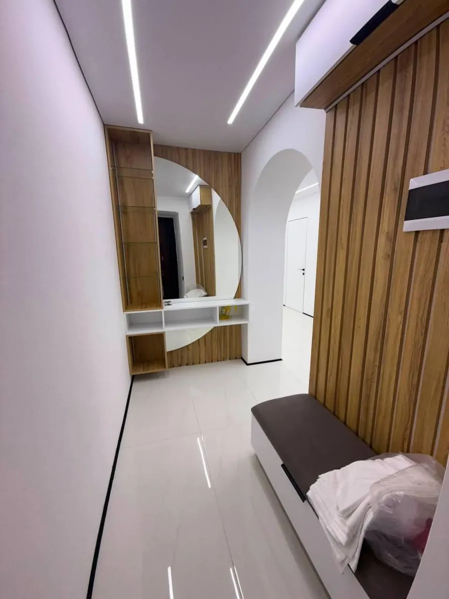 Квартира, 4-комн., 98 м²