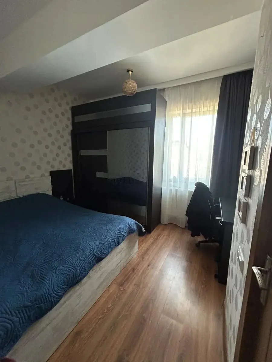Дом, 6-комн., 220 м²