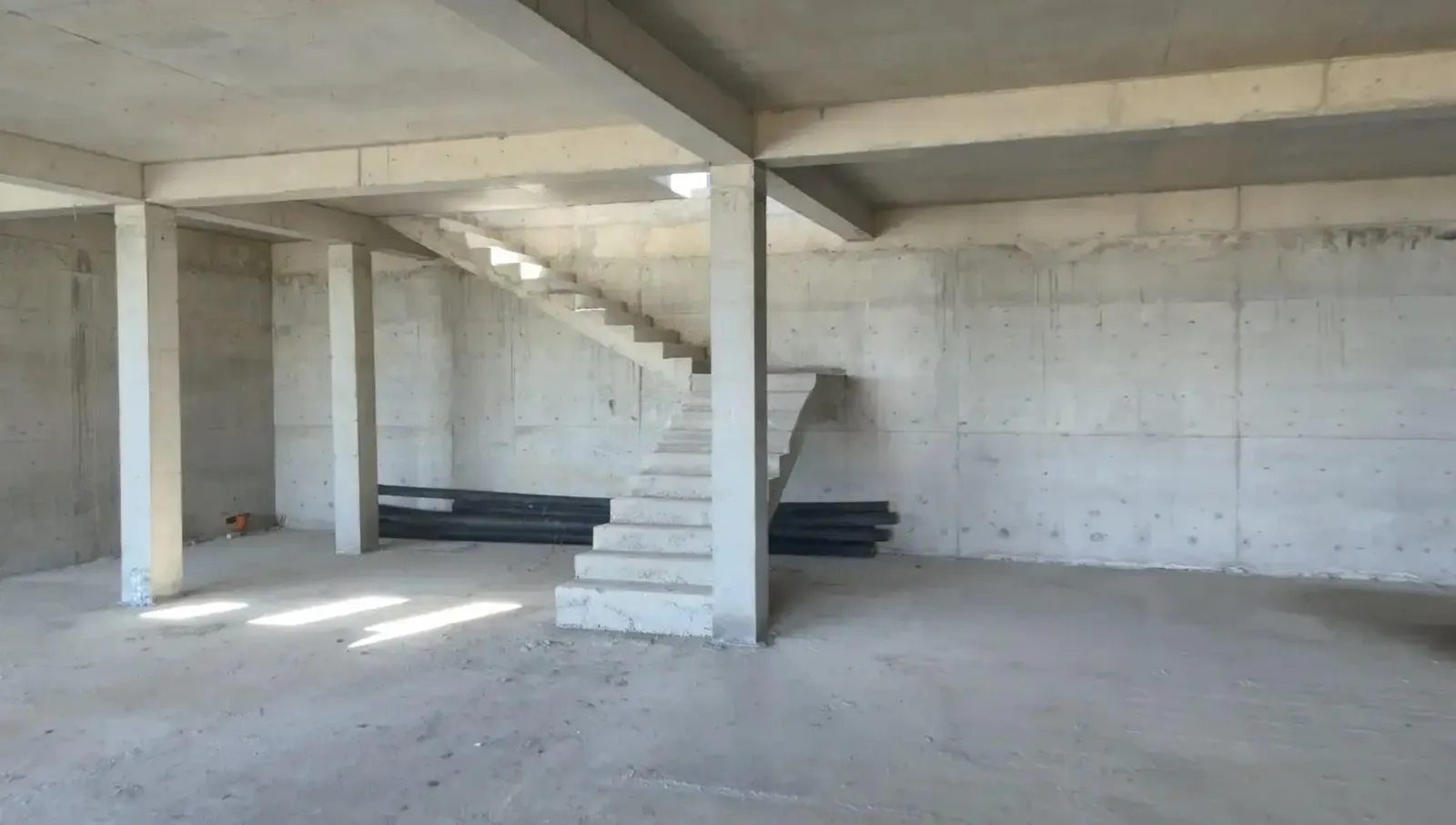 Дом, 10-комн., 700 м²