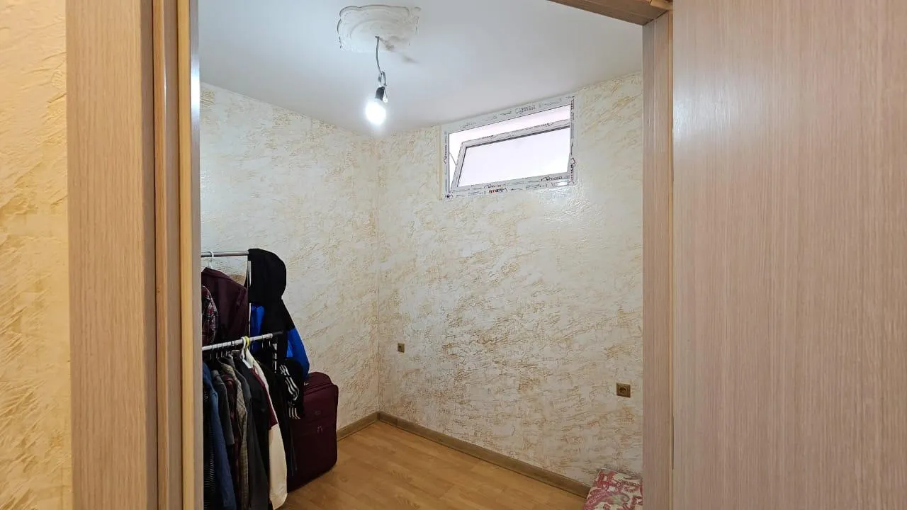 Apartment, 3-room, 49 m², Vakhtang Gorgasali St, 156-158